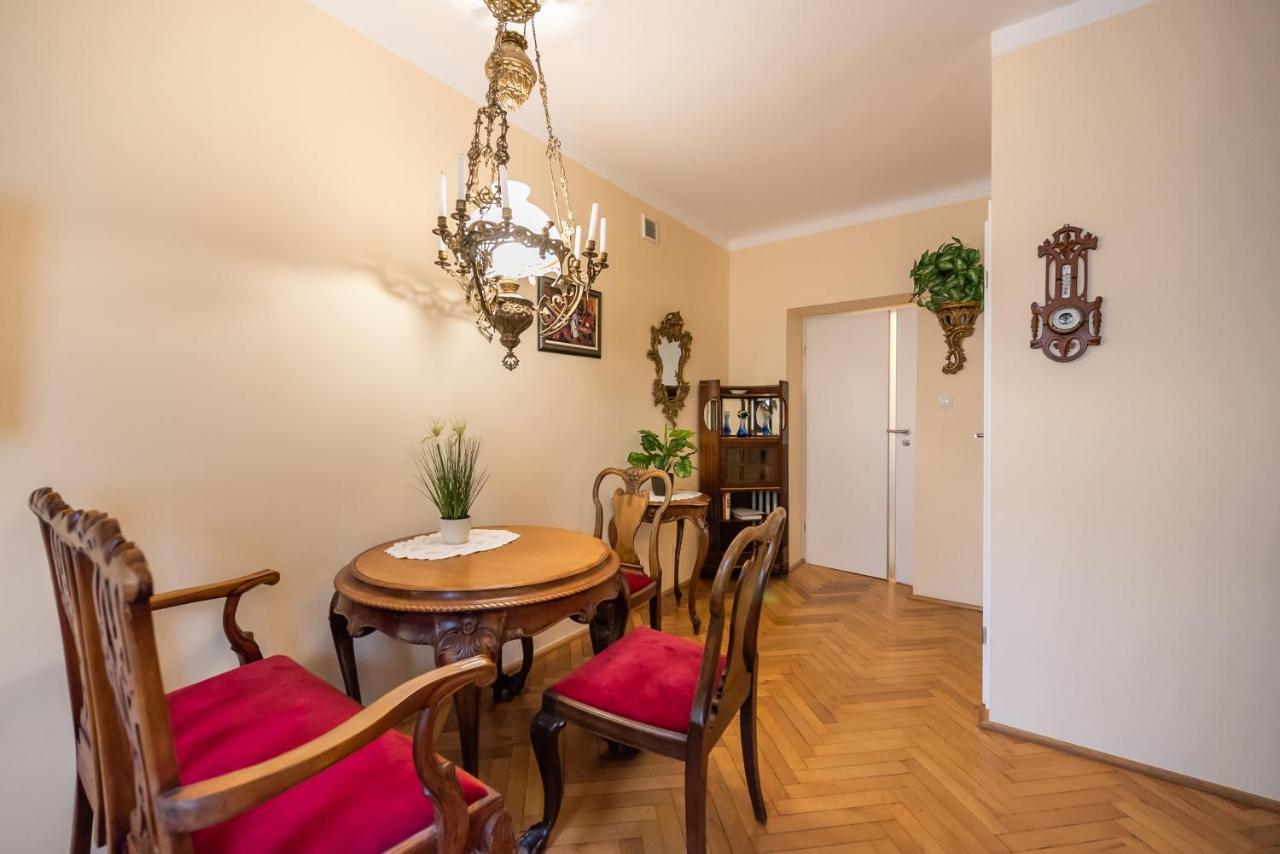 Downtown Antique Apartment Warsaw Exterior photo