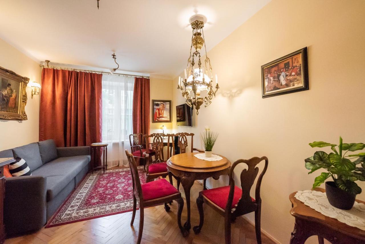Downtown Antique Apartment Warsaw Exterior photo